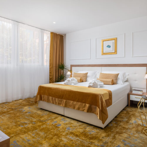 Autumn Escape to Split: Enjoy a Luxury Stay at the Corner Hotel!